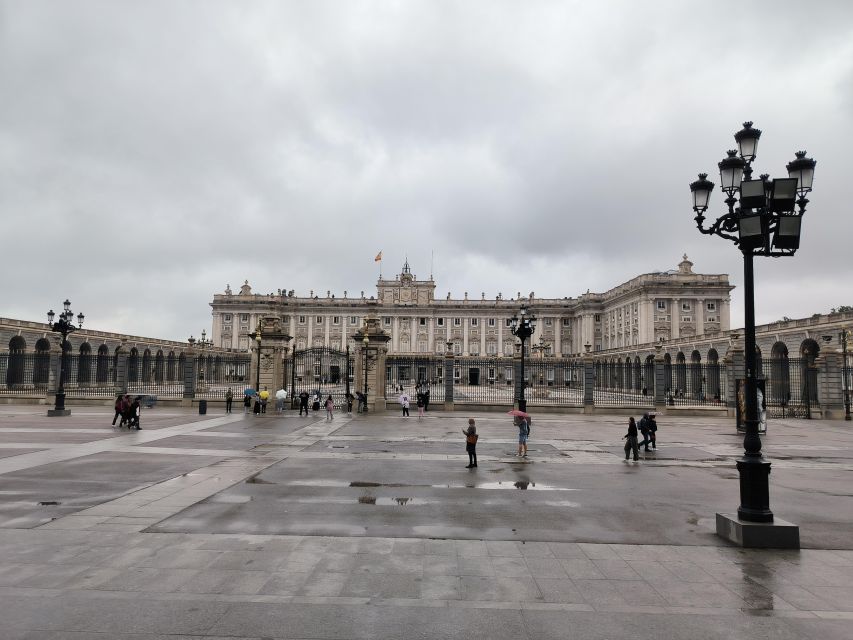 Panoramic Tour of Madrid With Private Guide and Private Car - Cancellation Policy