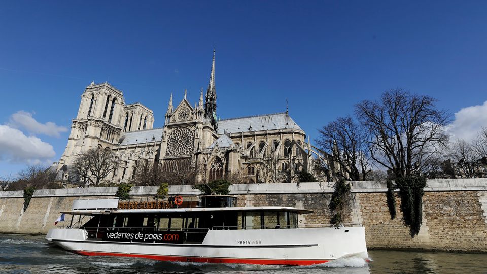 Paris: Champagne Tasting Cruise Departure From Eiffel Tower - Inclusions