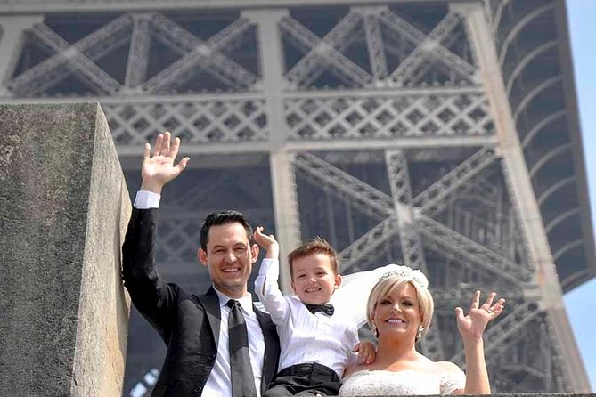 Paris Renew Your Wedding Vows Experience With Professional Photographer - Pricing and Guests