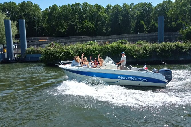 Paris Seine River Private Boat Embark Near Eiffel Tower - Private Transportation and Amenities