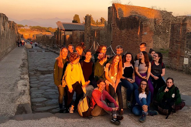 Pompei Guided Tour at Sunset - Discovering Ancient Roman Life