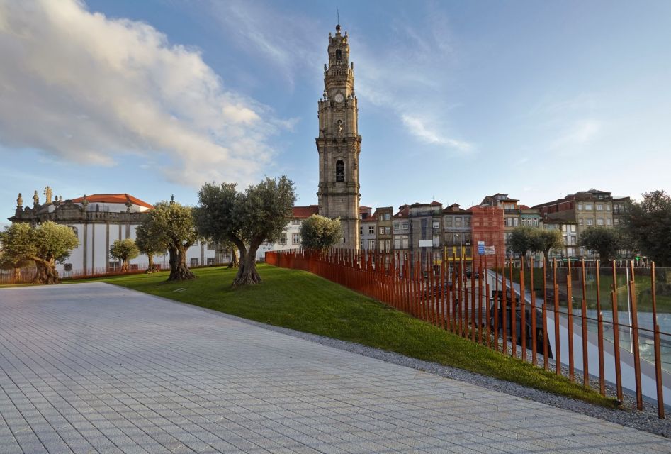 Porto Airport: Shared One-Way Arrival or Departure Transfer - Booking Information