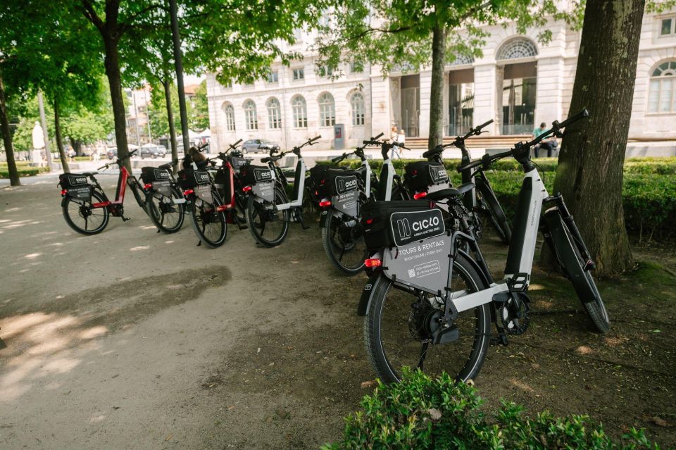 Porto Riverbank Tour on an E-Bike: Atlantic Coast, Gardens - Getting to the Starting Location