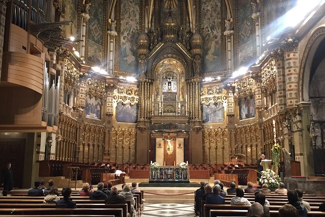 PREMIUM SMALL GROUP: Montserrat Horseback Riding & Monastery - Montserrat Abbey and Black Madonna