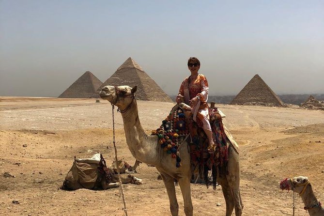 Private Cairo Layover Tour to Giza Pyramids and Sphinx With Lunch - Knowledgeable Guides