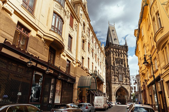 Private City Kickstart Tour: Prague - Meeting and Pickup