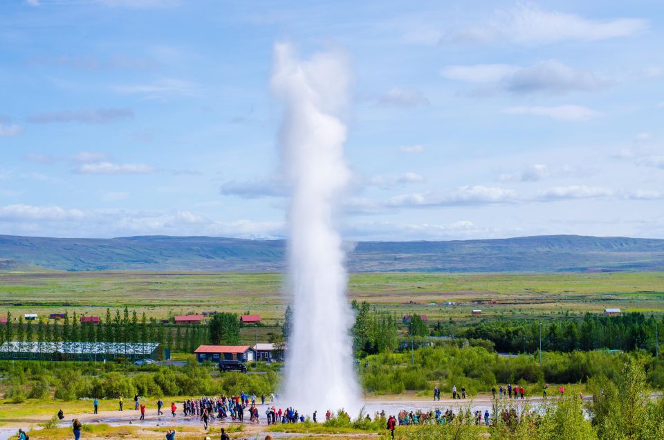 Private Golden Circle With Geysers & Waterfalls - What to Bring for the Tour