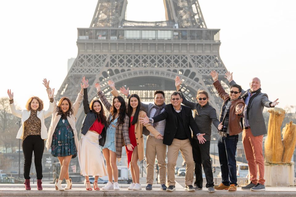 Private Guided Professional Photoshoot by the Eiffel Tower - Capturing Memorable Moments