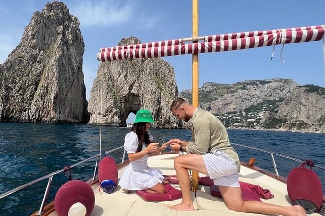 Private Island of Capri Boat Tour for Couples - Customizing the Itinerary