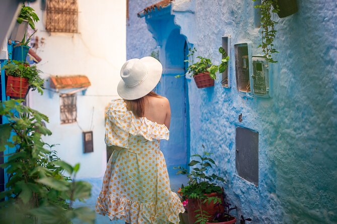 Private Photoshoot With a Local Photographer in Chefchaouen - Professional and Punctual Service