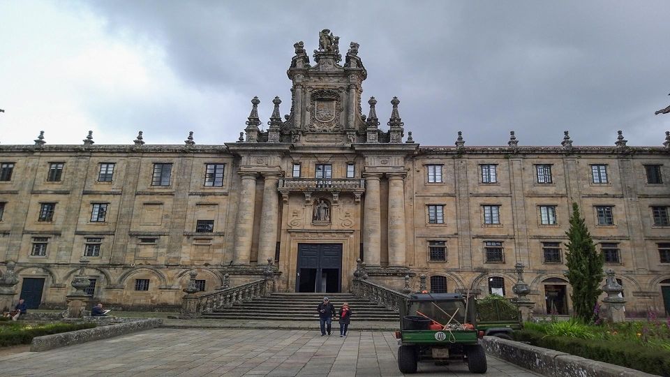 Private Tour to Santiago De Compostela and Its Cathedral - Exploring the Old Town