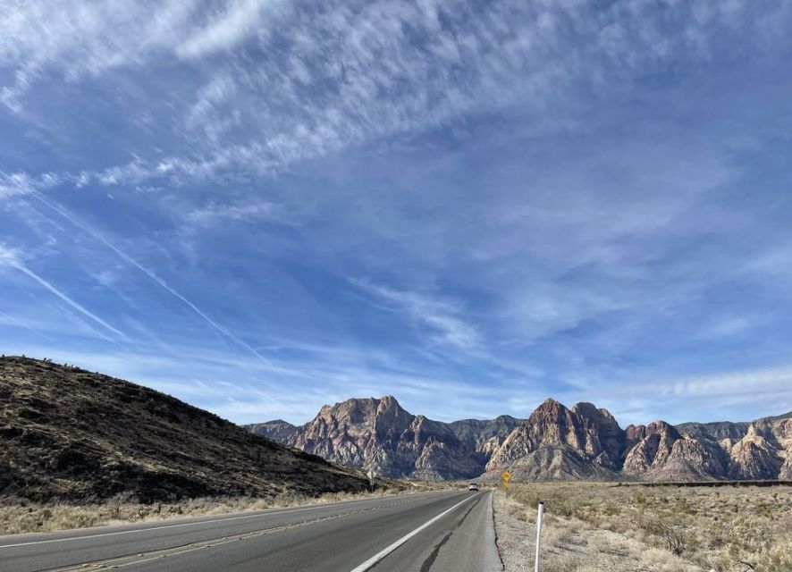 Red Rock Canyon Sign& Seven Magic Mountains Tour - Group Type and Cancellation Policy