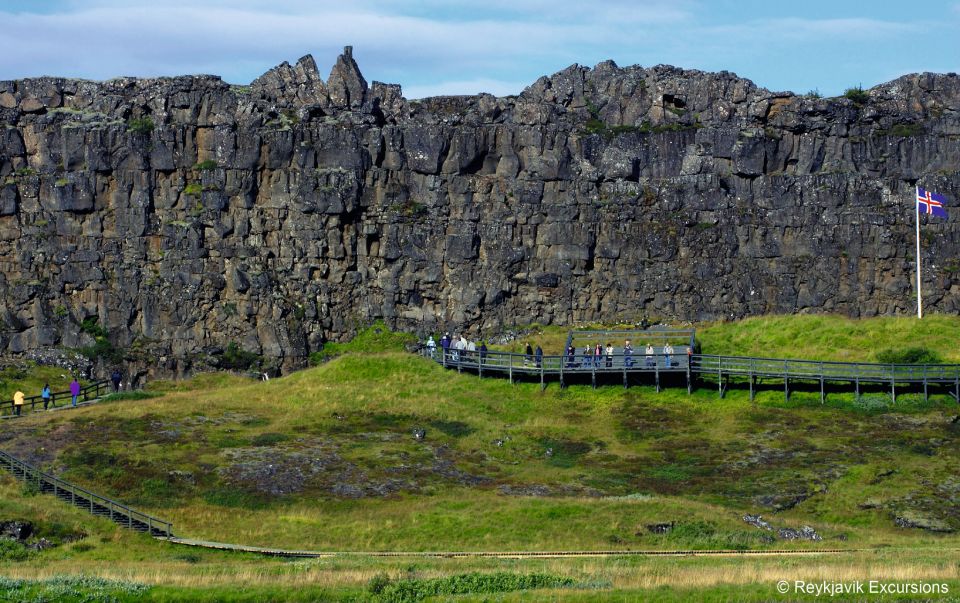 Reykjavik: Golden Circle Tour and Blue Lagoon Admission - Blue Lagoon Experience