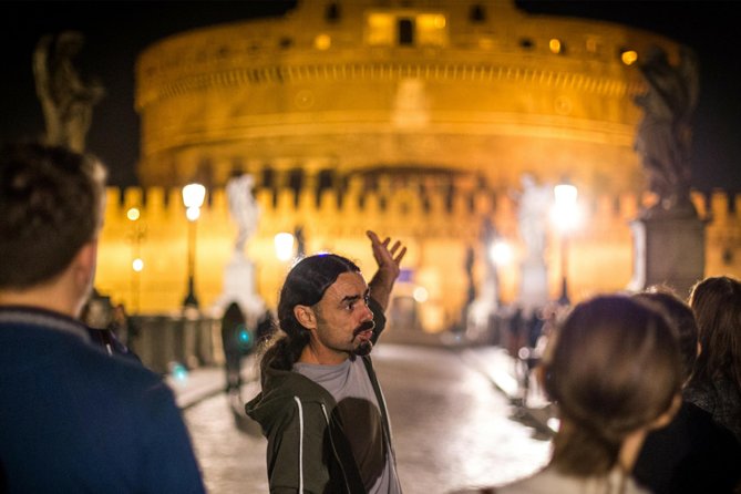 Rome by Night Walking Tour - Legends & Criminal Stories - Starting Point and Meeting Location