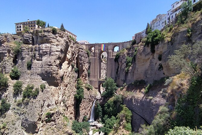 Ronda & Setenil De Las Bodegas, Land of Contrasts / Semi-Private - Discovering Setenil De Las Bodegas