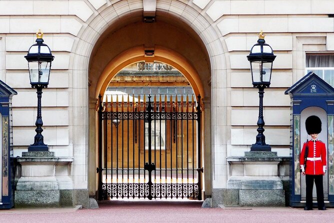 Royal London Tour With Changing of the Guard - Additional Information