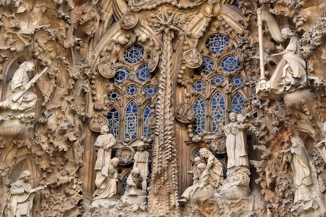 Sagrada Familia: Fast Track Guided Tour With Optional Tower - Cancellation and Refund Policy