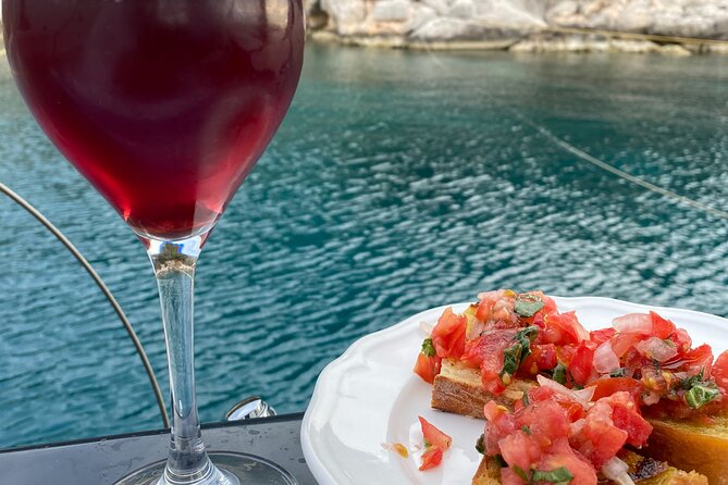 Sailing & Gastronomy in Athens - 10 Dishes From All Over Greece - Relaxing on the Sailboat