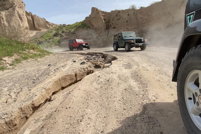 Santorini Wrangler Jeep Afternoon Convoy Tour - Exploring Santorinis Unique Landscape