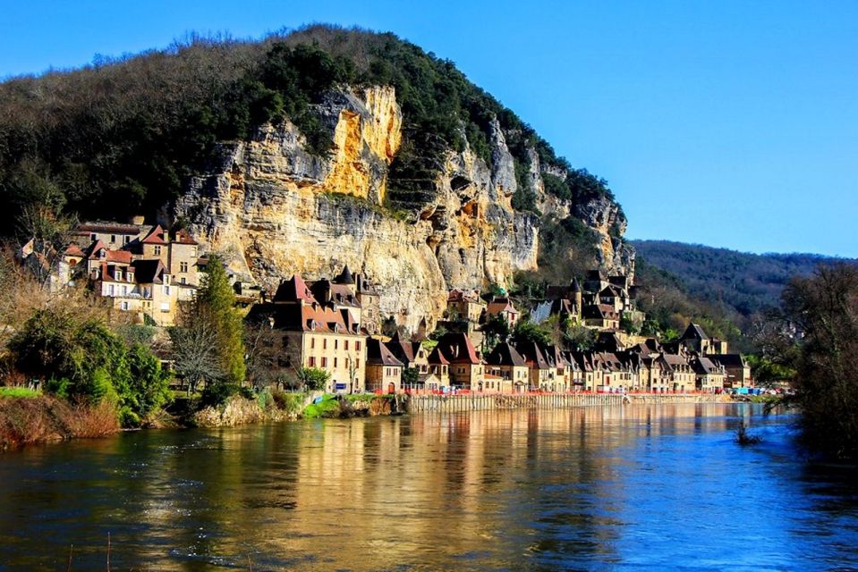 Sarlat-la-Canéda: Dordogne Valley Half-Day Private Tour - Touring Montfort