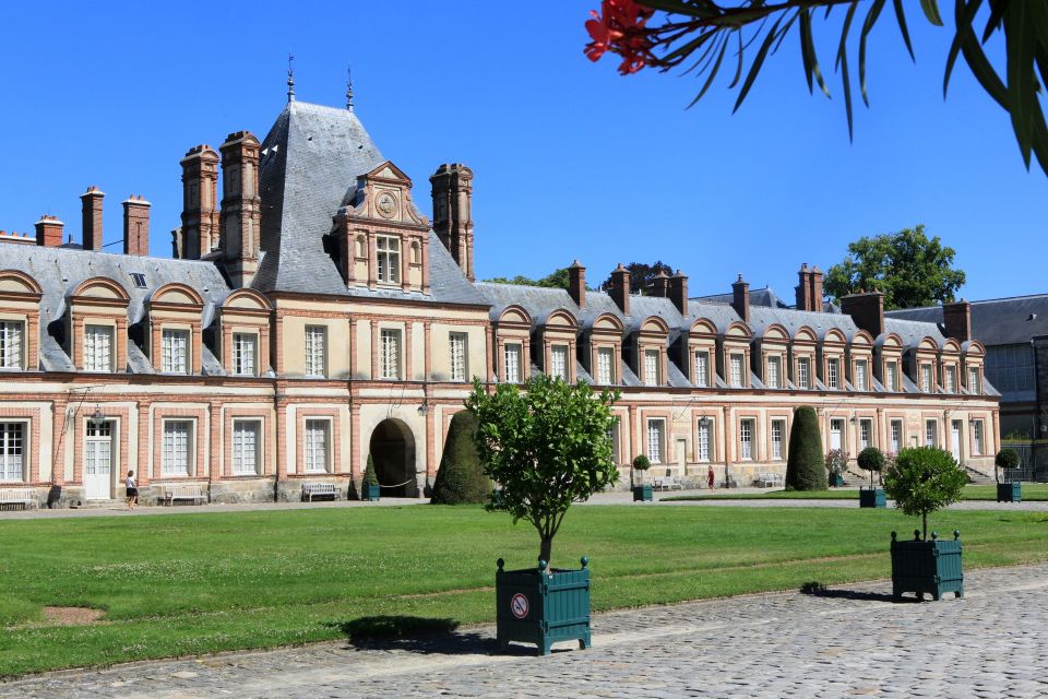 Skip-The-Line Château De Fontainebleau From Paris by Car - Optional Lunch (7-Hour Option)