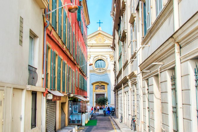 Small-Group Nice Walking Tour of the Old Town With a Local Guide - Exploring the Old Town