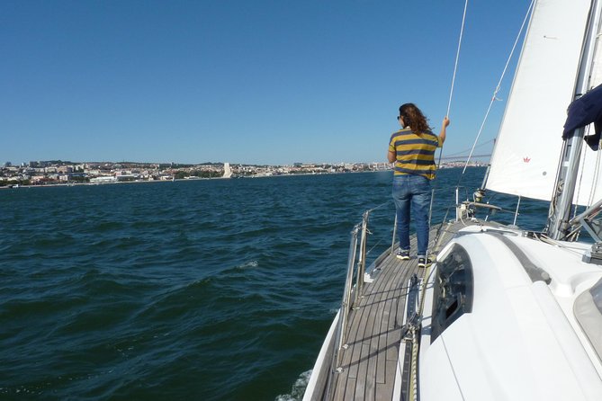 Small-Group Sailing Tour on the Tagus River From Lisbon - Experience Duration and Highlights