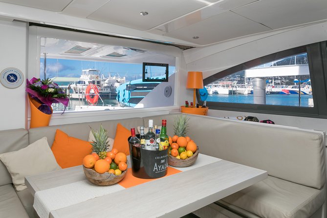 St Maarten Luxury Catamaran Full-Day Group Charter - Dietary Accommodations