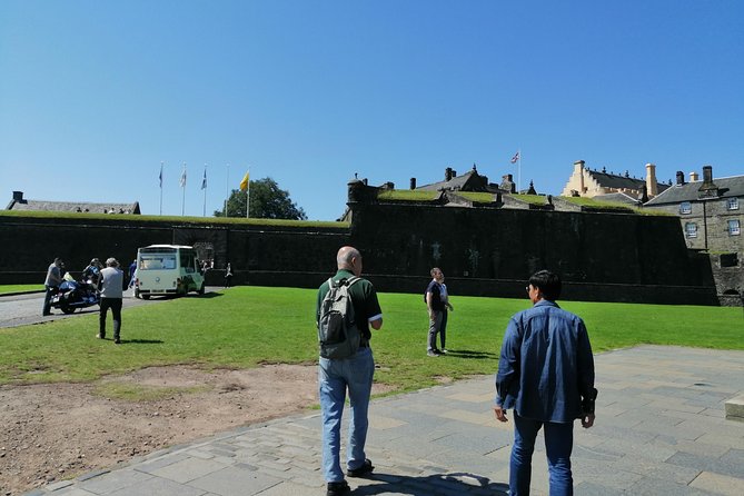 Stirling Old Town Daily Walking Tour (11am & 2pm) - Tour Logistics and Accessibility