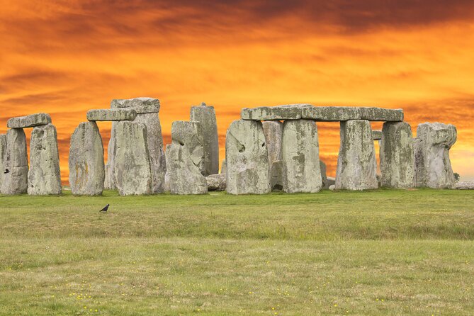 Stonehenge Inner Circle and Bath Tour With Dinner - Walking Tour of Bath