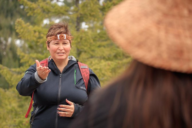 Talking Trees: Stanley Park Indigenous Walking Tour Led by a First Nations Guide - Immersive Experience