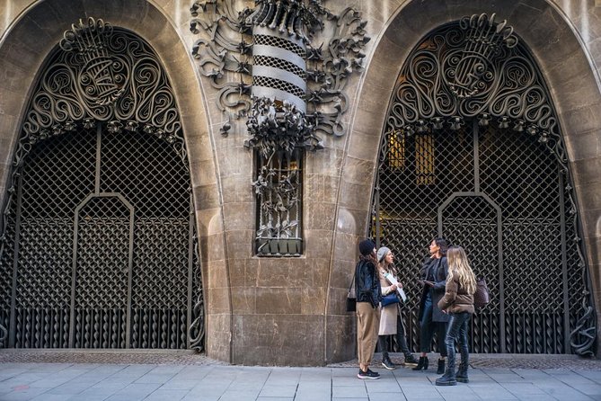 The Ultimate Old Town Tour in Barcelona - Recommendations for Local Hotspots