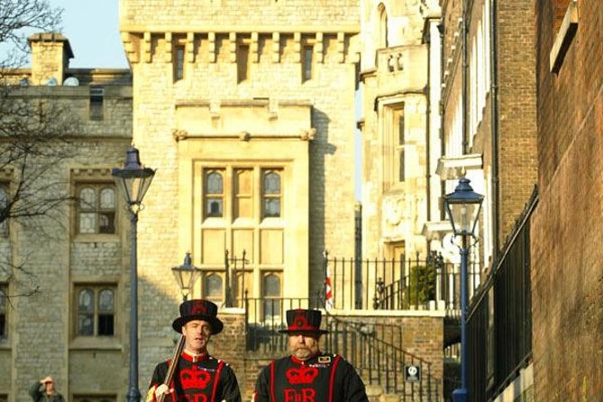 Tower of London: Entry Ticket, Crown Jewels and Beefeater Tour - Inclusions and Exclusions of the Tour