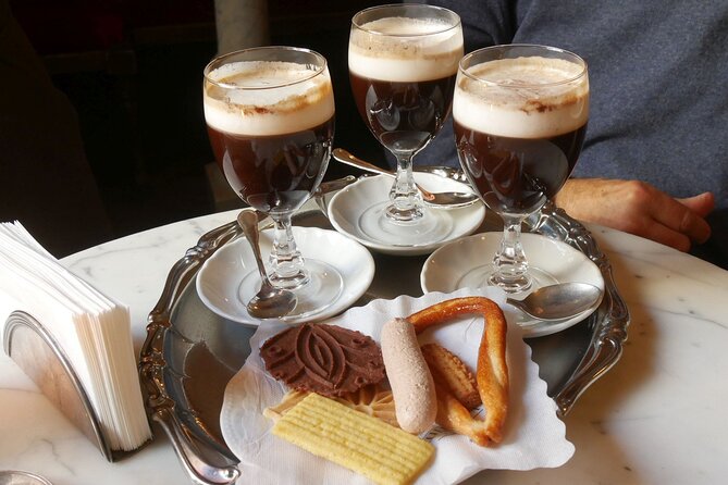 Turin Gourmet Food Tour - Do Eat Better Experience - Sipping on Bicerin