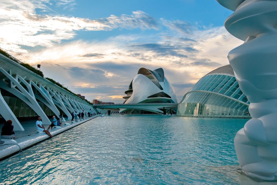 Valencia: Private Architecture Tour With a Local Expert - Personalized Itinerary for Travelers