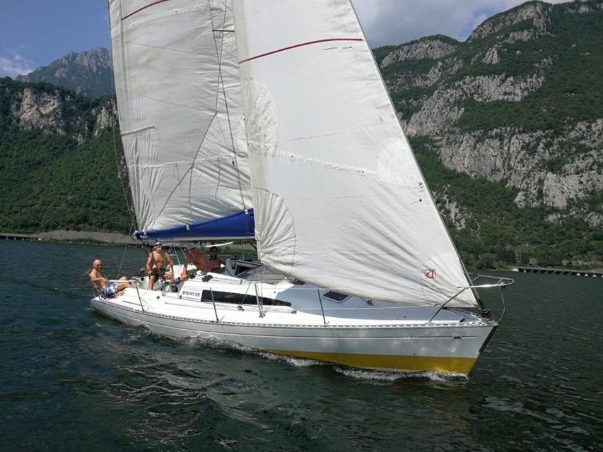 Valmadrera: Lake Como Sailing Trip With Prosecco and Snacks - Inclusions and Whats Provided