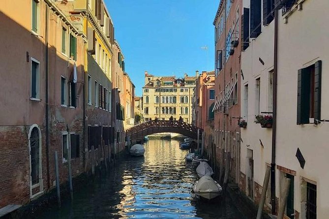 Venice Walking Tour of Most-Famous Sites Monuments & Attractions With Top Guide - Exploring the Rialto Bridge and Marco Polos Home