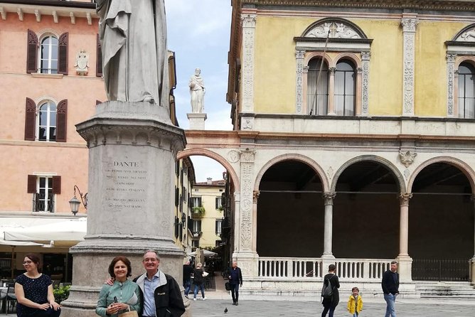 Verona City Sightseeing Walking Tour of Must-See Sites With Local Guide - Meeting and Pickup Details