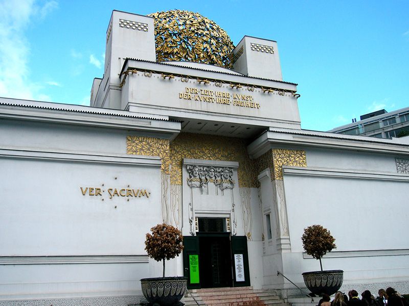 Vienna Art Nouveau: 3-Hour Guided Walking Tour - Symbolic Meaning of Stations