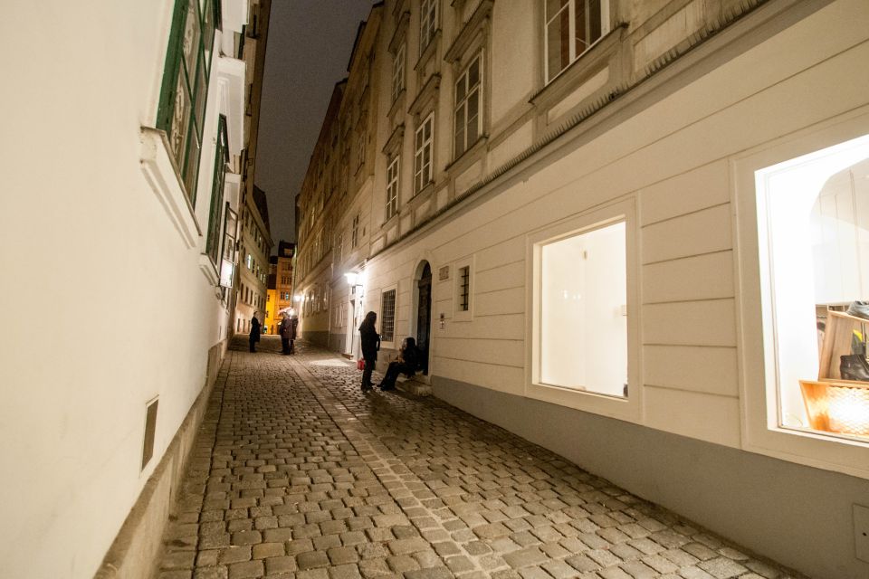 Vienna: Ghosts and Legends Guided Nighttime Walking Tour - Nighttime Tour of Hofburg Palace