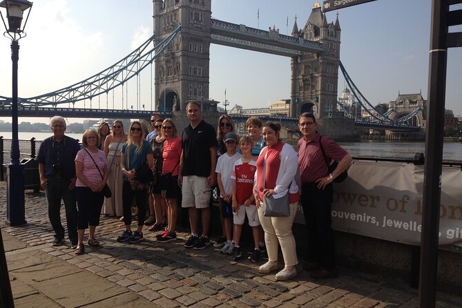 VIP Tower of London and Crown Jewels Tour With Private Beefeater Meet & Greet - Explore the UNESCO-listed Tower