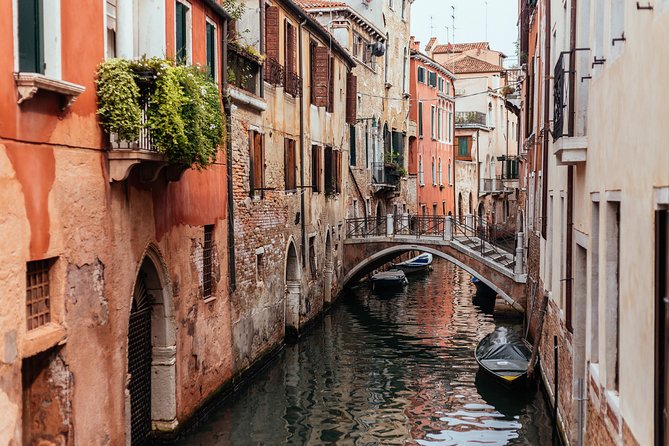 Withlocals Venice Away From the Crowds PRIVATE Tour With a Local Expert - Discovering Hidden Corners