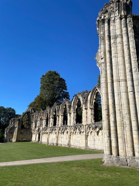 York: City Chronicles Historical Walking Tour - Experiencing the Vibrant Kings Square