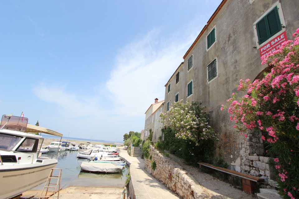 Zadar: Ugljan, Ošljak, and Preko Islands Speed Boat Tour - Speedboat Features