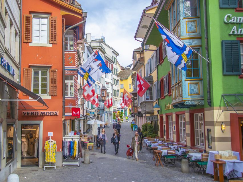 Zurich: Insta-Perfect Walk With a Local - Booking and Cancellation