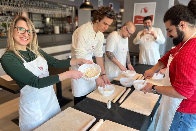 1 Hour Pasta Making Class in Rome - Accessibility and Transportation