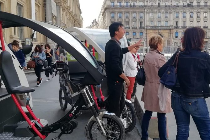 1 or 2-Hour Pedicab Tour of Lyon - Old Lyon, Presquîle, and Rhône River Banks