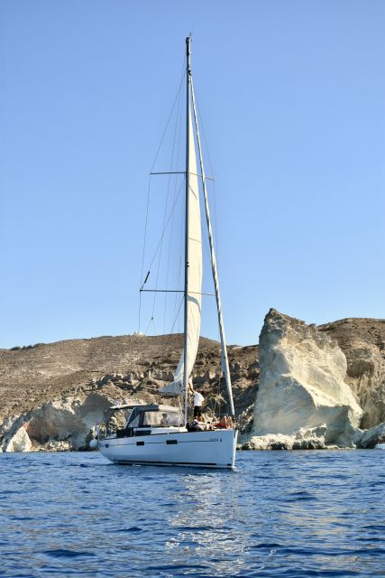 5-Day Crewed Charter The Discovery Beneteau Oceanis 45 - Vessel Information