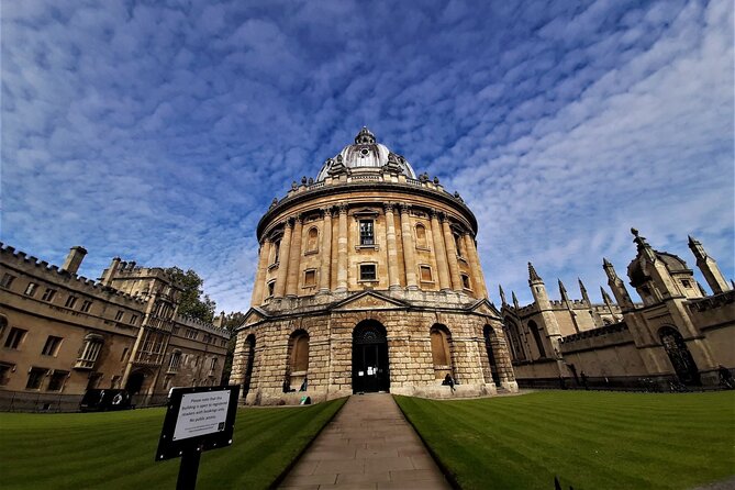 90 Minute Classic Walking Tour of Oxford - Cancellation Policy