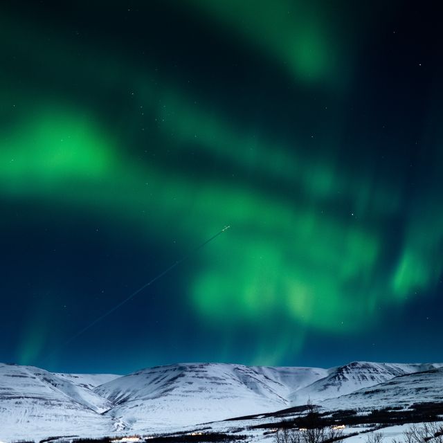 Akureyri: Northern Lights Photography Tour - Availability and Booking